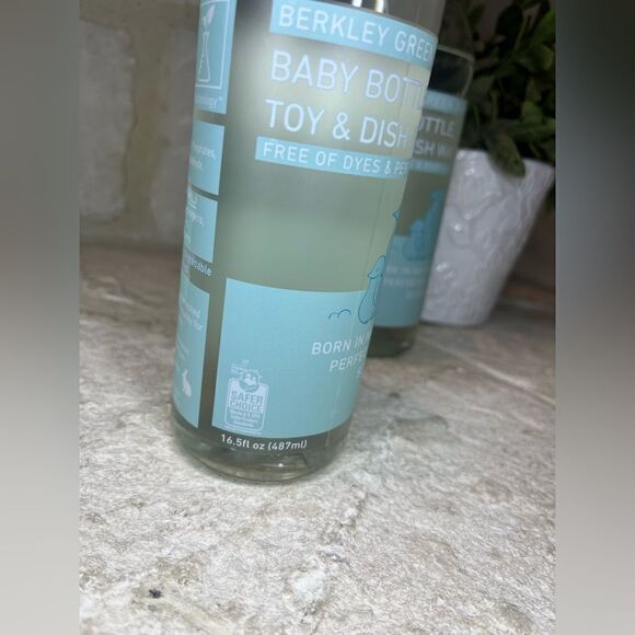 Berkley Green baby baby bottle,toy and dish wash 16.5 fl oz (2) - Picture 2 of 4